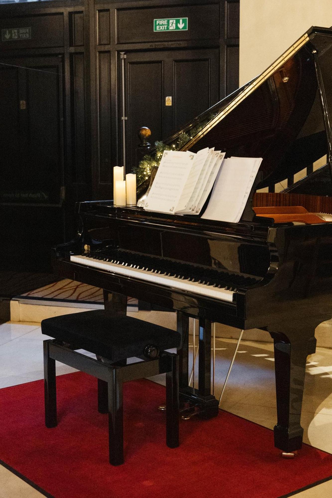 Montcalm Brewery, London City Londres Exterior foto A piano with a music stand